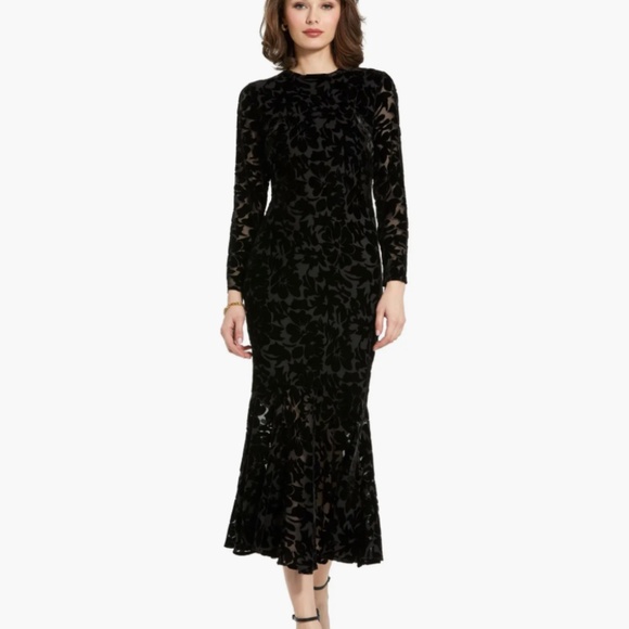 NEW Black Embellished Butterfly Sleeve velvet Hem Midi Dress SIZE 10 - Picture 1 of 4